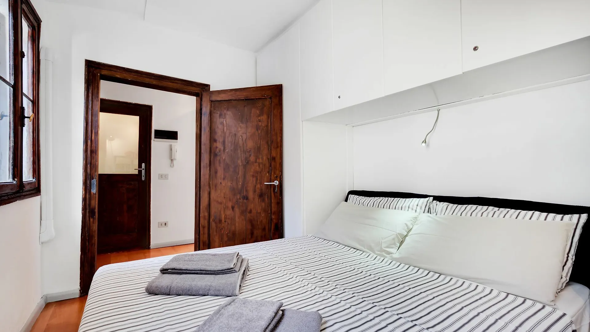 Apartment Bragora Smoochy Attic Venice