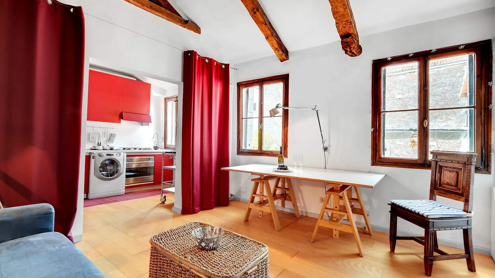 Apartment Bragora Smoochy Attic Venice Italy
